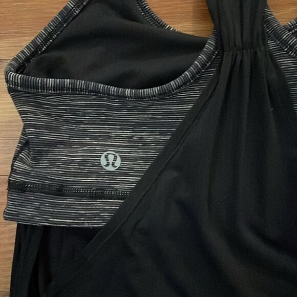 Lululemon No Limits Black Gray Tank Top with Built in Shelf Bra Womens Size 4 - Picture 2 of 10
